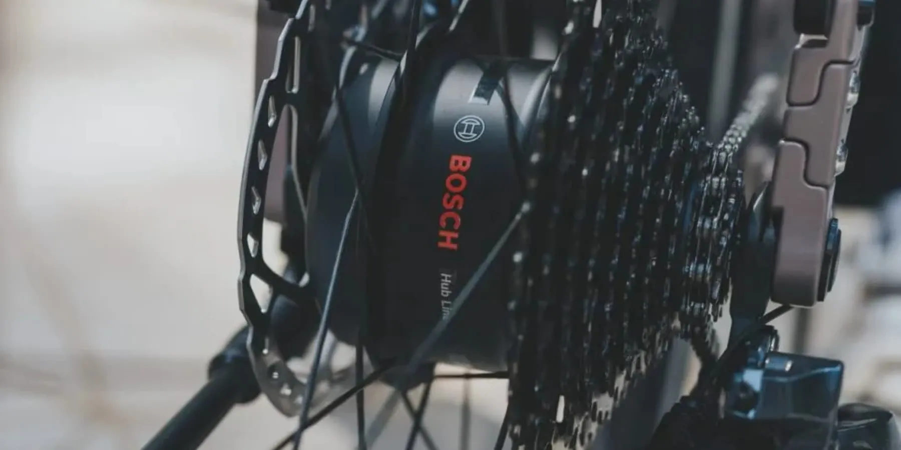 Bosch elektrikli bisiklet motorunu arka tekerleğe yerleştiriyor