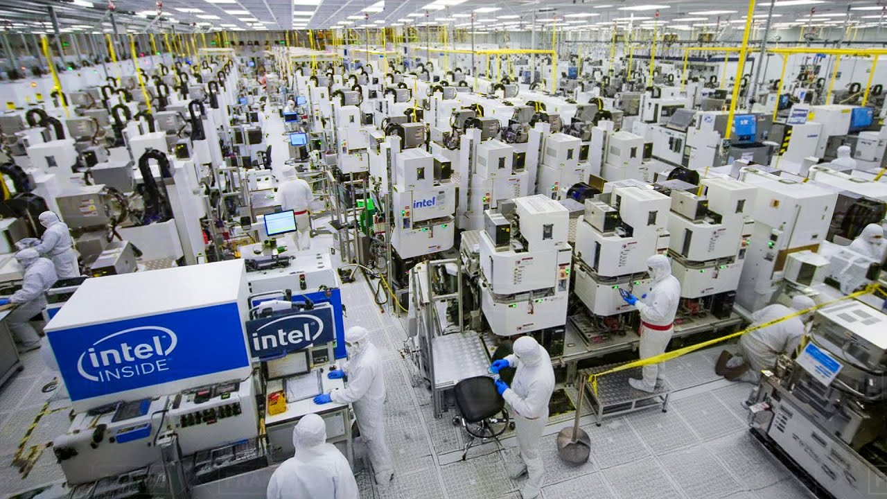 Intel yeni üretim teknolojisi ilk üretim aşamasına geçti